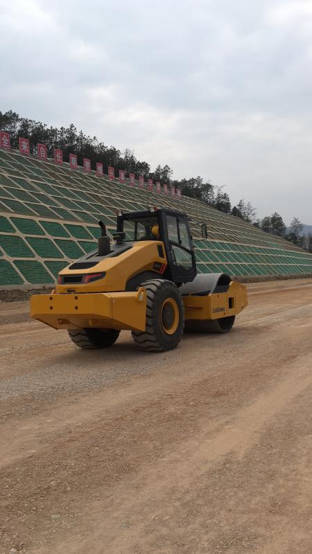 ȫ������26��/22��ѹ·������ʩ���ֳ�